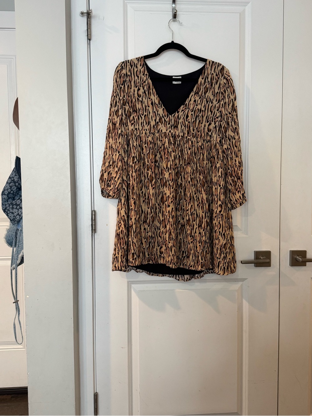 Women's Aritzia Leopard Print V-Neck Tunic babydoll dress - M